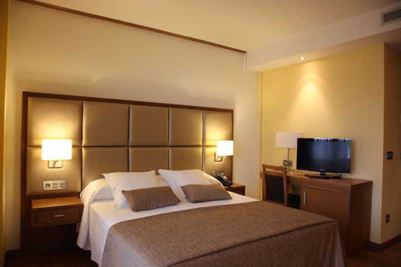 Hotel Thalasso Cantabrico Las Sirenas Viveiro Room photo